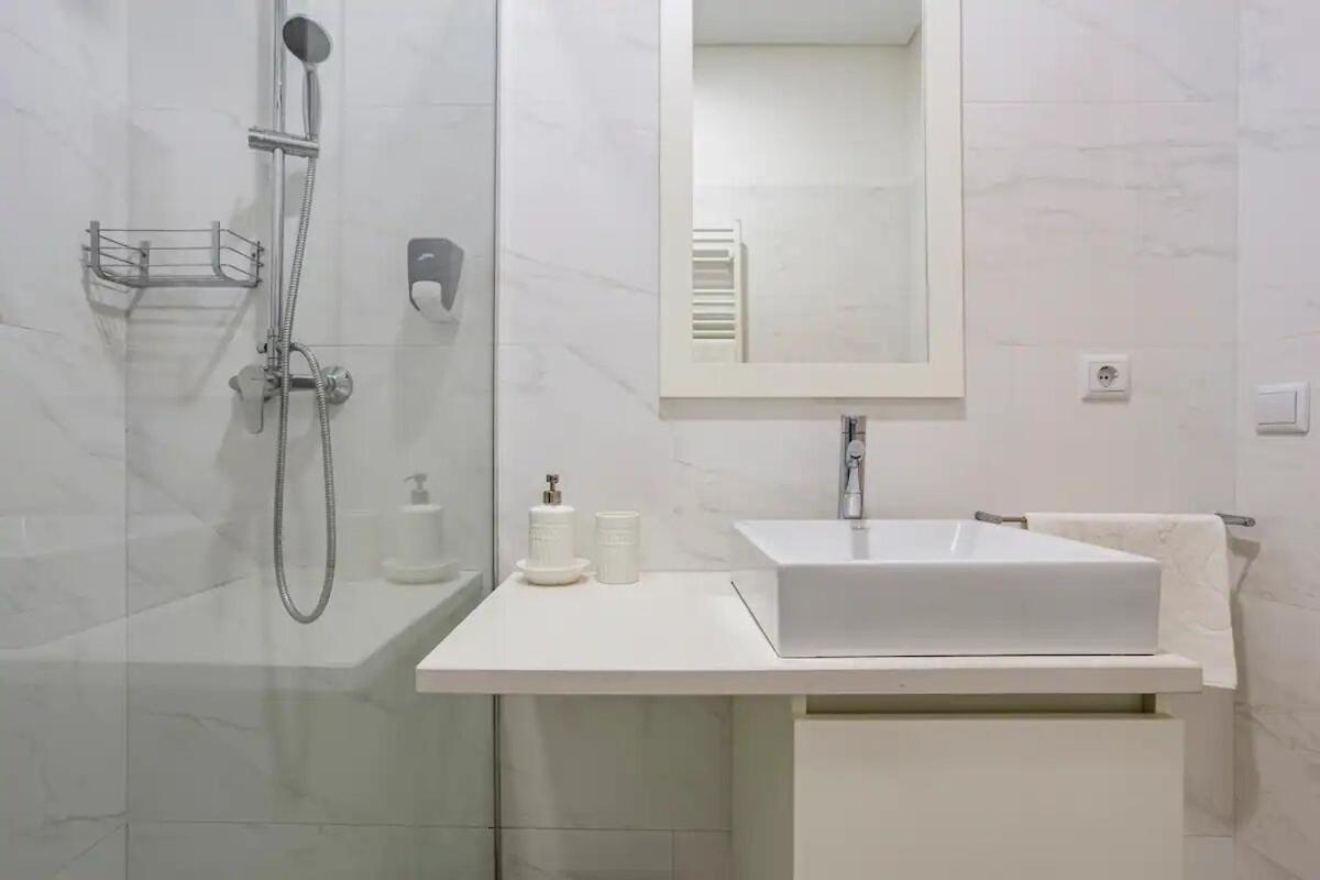 Luxury Anibal Cunha Apartments Порту Экстерьер фото