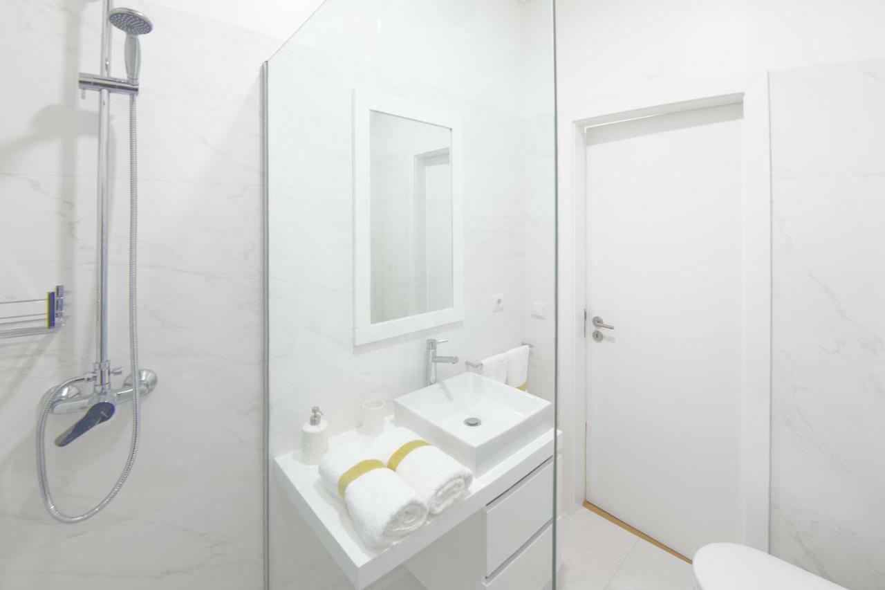 Luxury Anibal Cunha Apartments Порту Экстерьер фото